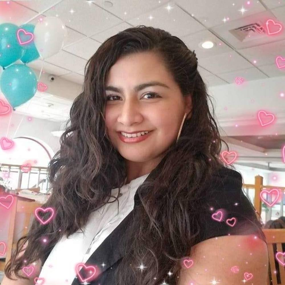 Meet your Posher, Claudia